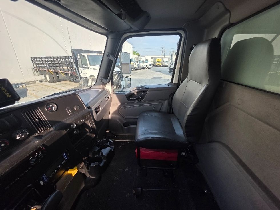 Refrigerated Truck-Light and Medium Duty Trucks-International-2021-MV607-Torrance-CA-106,427\n\t\tmiles-$ 68,250 - Image 19