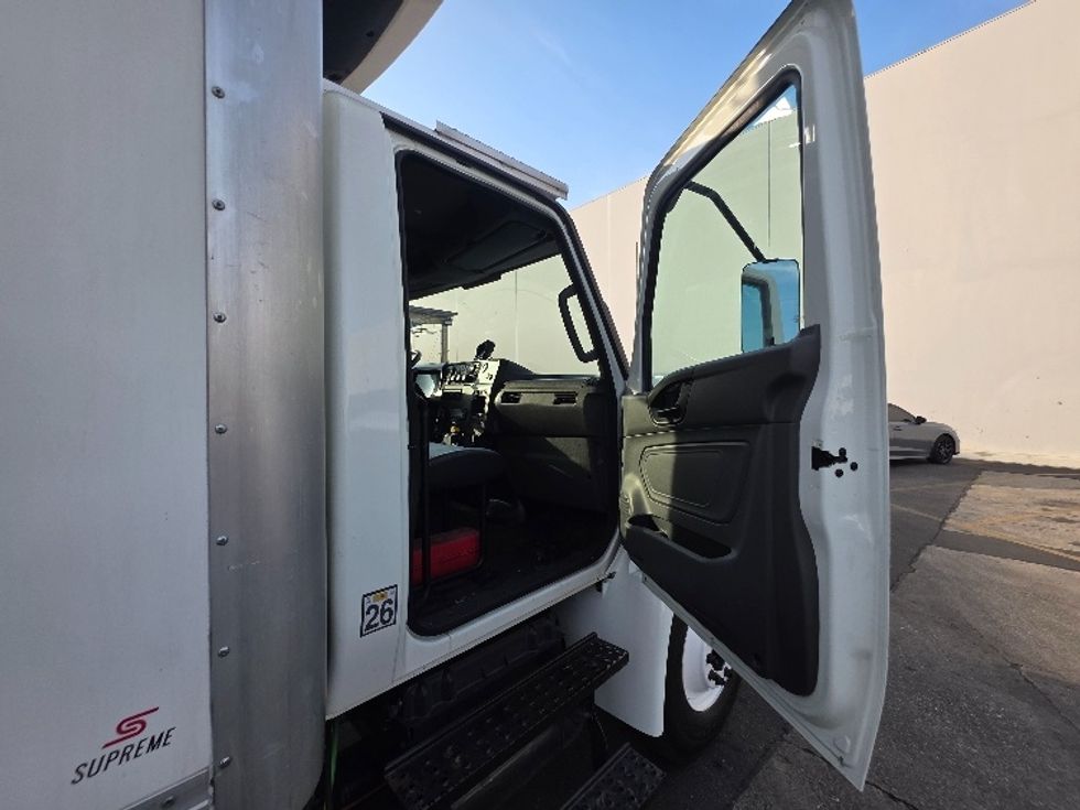 Refrigerated Truck-Light and Medium Duty Trucks-International-2021-MV607-Torrance-CA-106,427\n\t\tmiles-$ 68,250 - Image 20