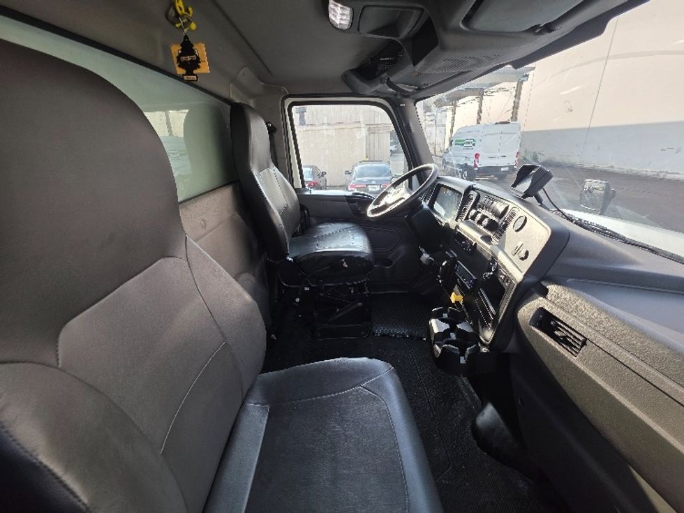 Refrigerated Truck-Light and Medium Duty Trucks-International-2021-MV607-Torrance-CA-106,427\n\t\tmiles-$ 68,250 - Image 22