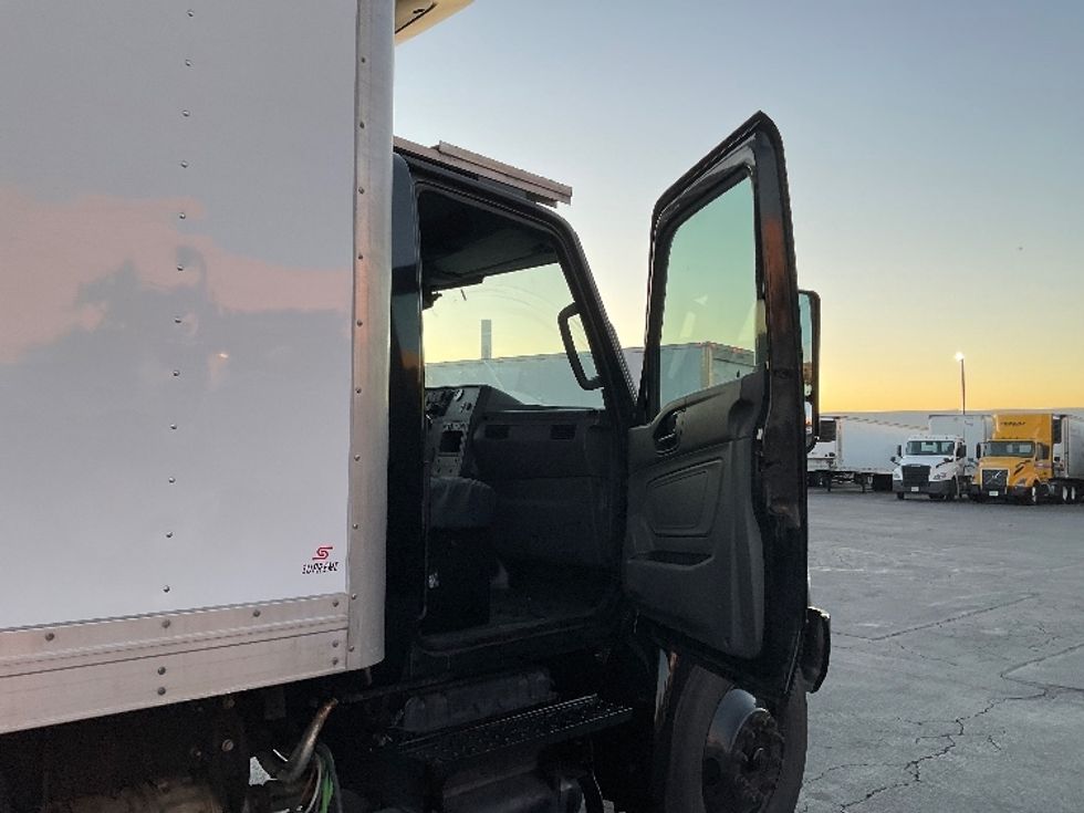 Refrigerated Truck-Light and Medium Duty Trucks-International-2021-MV607-Torrance-CA-129,877\n\t\tmiles-$ 63,500 - Image 20