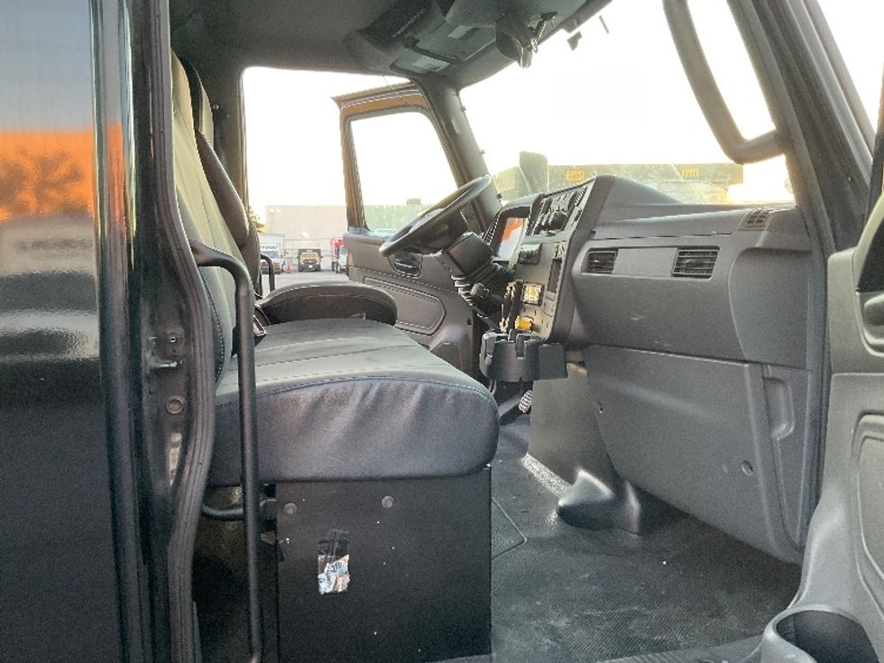 Refrigerated Truck-Light and Medium Duty Trucks-International-2021-MV607-Torrance-CA-129,877\n\t\tmiles-$ 63,500 - Image 22