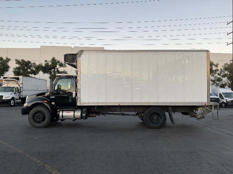 Refrigerated Truck-Light and Medium Duty Trucks-International-2021-MV607-Torrance-CA-129,877\n\t\tmiles-$ 63,500 - Image 4