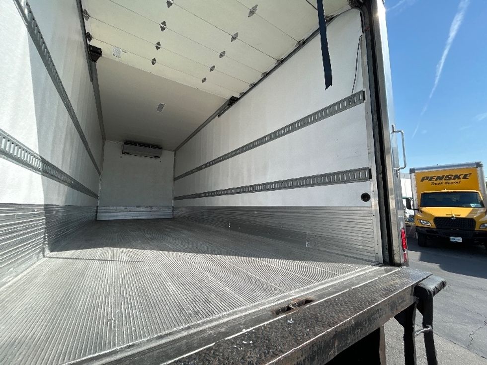 Refrigerated Truck-Light and Medium Duty Trucks-International-2021-MV607-Torrance-CA-83,112\n\t\tmiles-$ 70,750 - Image 12