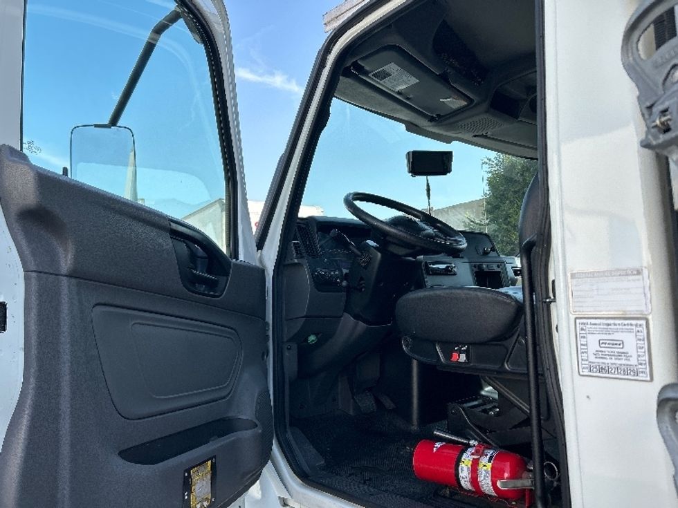 Refrigerated Truck-Light and Medium Duty Trucks-International-2021-MV607-Torrance-CA-83,112\n\t\tmiles-$ 70,750 - Image 16