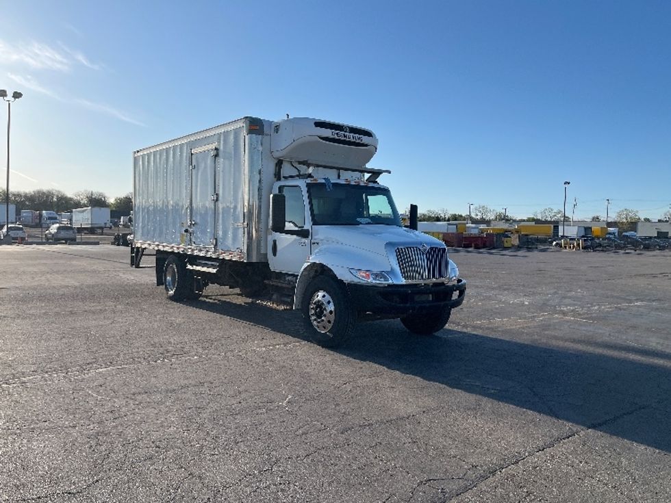 Refrigerated Truck-Light and Medium Duty Trucks-International-2021-MV607-Warren-MI-109,320\n\t\tmiles-$ 65,250 - Image 1