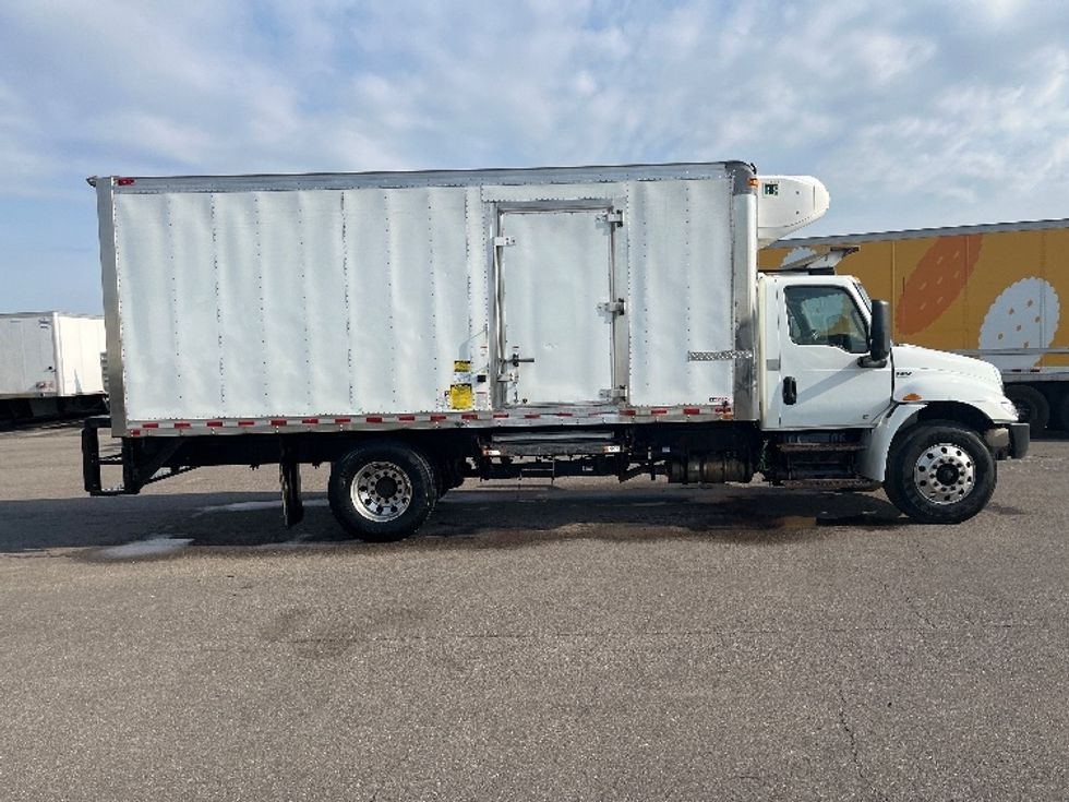 Refrigerated Truck-Light and Medium Duty Trucks-International-2021-MV607-Wixom-MI-153,909\n\t\tmiles-$ 56,750 - Image 14