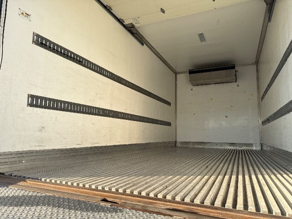 Refrigerated Truck-Light and Medium Duty Trucks-International-2022-MV607-Ceres-CA-74,111\n\t\tmiles-$ 74,250 - Image 11