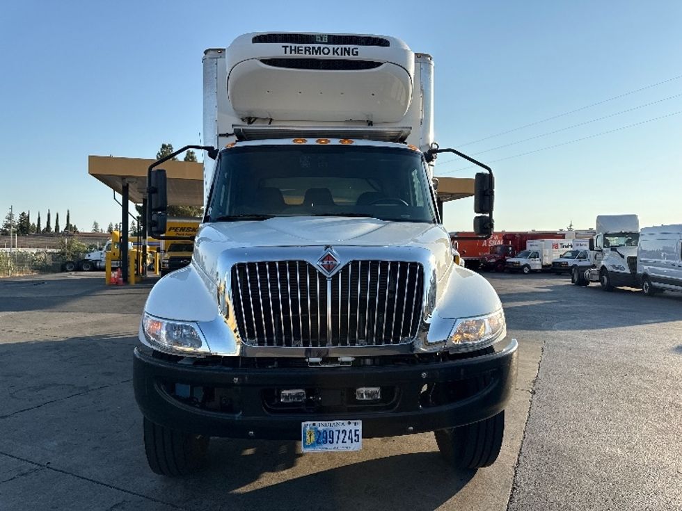 Refrigerated Truck-Light and Medium Duty Trucks-International-2022-MV607-Ceres-CA-74,111\n\t\tmiles-$ 74,250 - Image 2