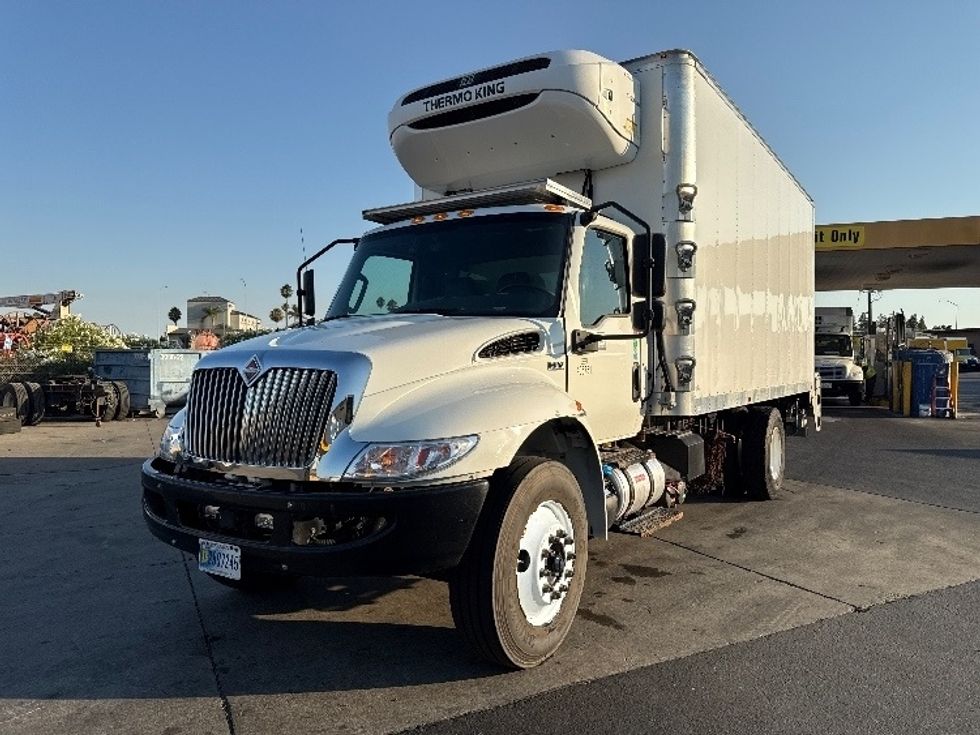 Refrigerated Truck-Light and Medium Duty Trucks-International-2022-MV607-Ceres-CA-74,111\n\t\tmiles-$ 74,250 - Image 3