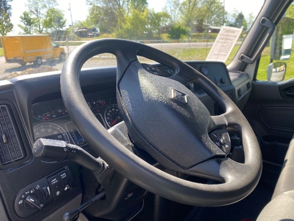 Refrigerated Truck-Light and Medium Duty Trucks-International-2022-MV607-Cleveland-TN-385,584\n\t\tmiles-$ 30,750 - Image 17