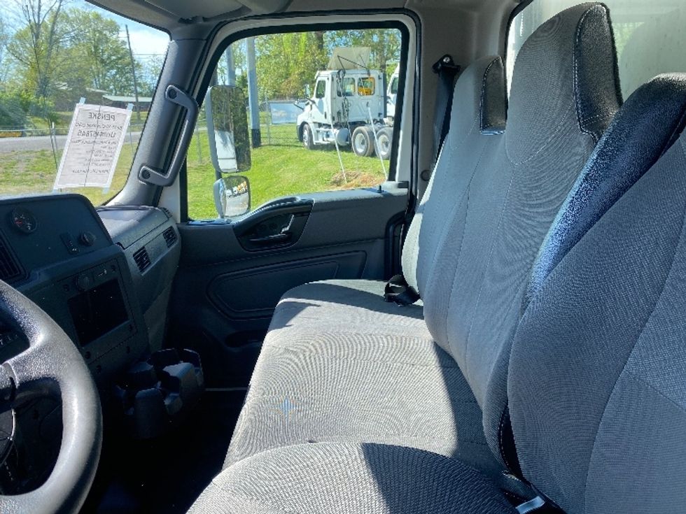 Refrigerated Truck-Light and Medium Duty Trucks-International-2022-MV607-Cleveland-TN-385,584\n\t\tmiles-$ 30,750 - Image 19