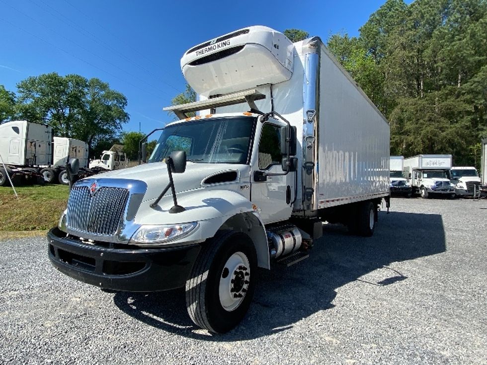 Refrigerated Truck-Light and Medium Duty Trucks-International-2022-MV607-Cleveland-TN-385,584\n\t\tmiles-$ 30,750 - Image 3