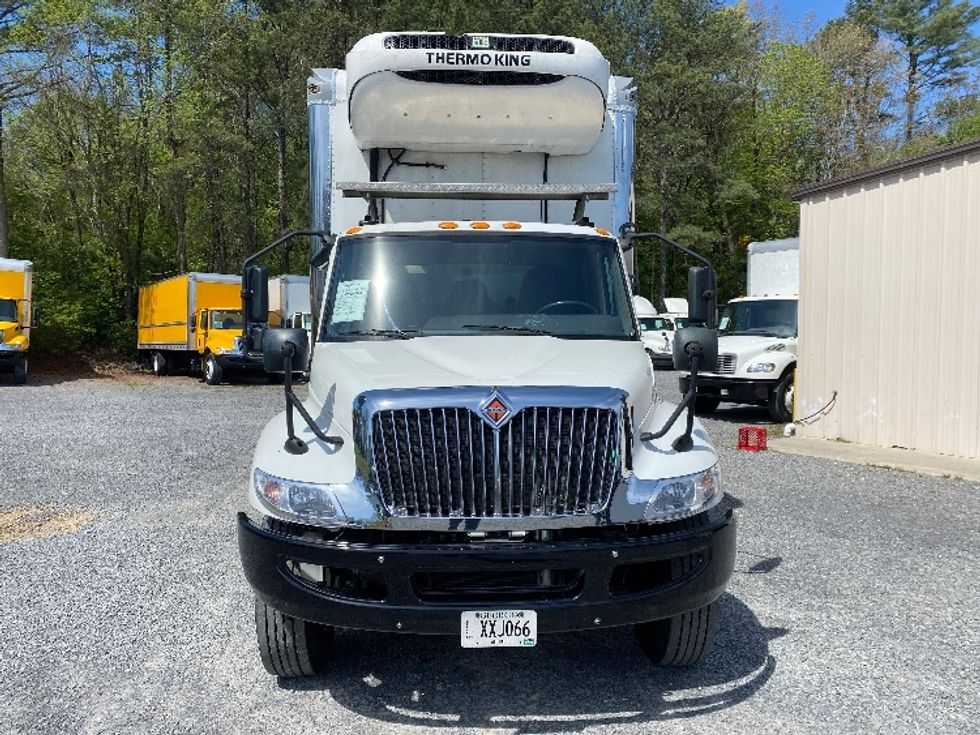 Refrigerated Truck-Light and Medium Duty Trucks-International-2022-MV607-Cleveland-TN-443,492\n\t\tmiles-$ 23,750 - Image 2