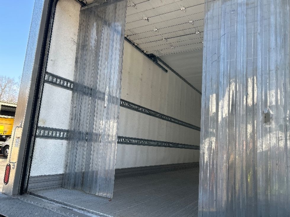 Refrigerated Truck-Light and Medium Duty Trucks-International-2022-MV607-Dalton-GA-388,339\n\t\tmiles-$ 34,000 - Image 11