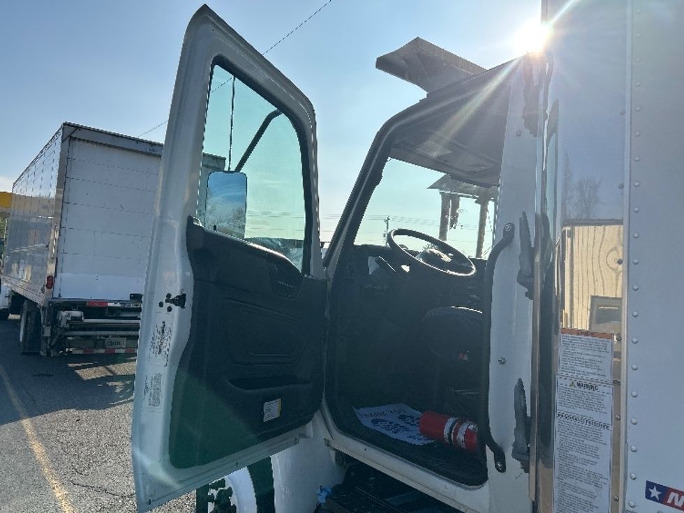 Refrigerated Truck-Light and Medium Duty Trucks-International-2022-MV607-Dalton-GA-388,339\n\t\tmiles-$ 34,000 - Image 16