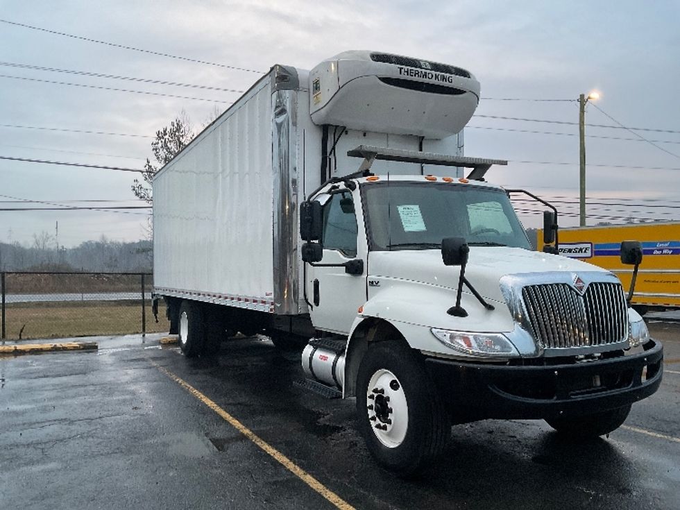 Refrigerated Truck-Light and Medium Duty Trucks-International-2022-MV607-Dalton-GA-401,393\n\t\tmiles-$ 31,500 - Image 1