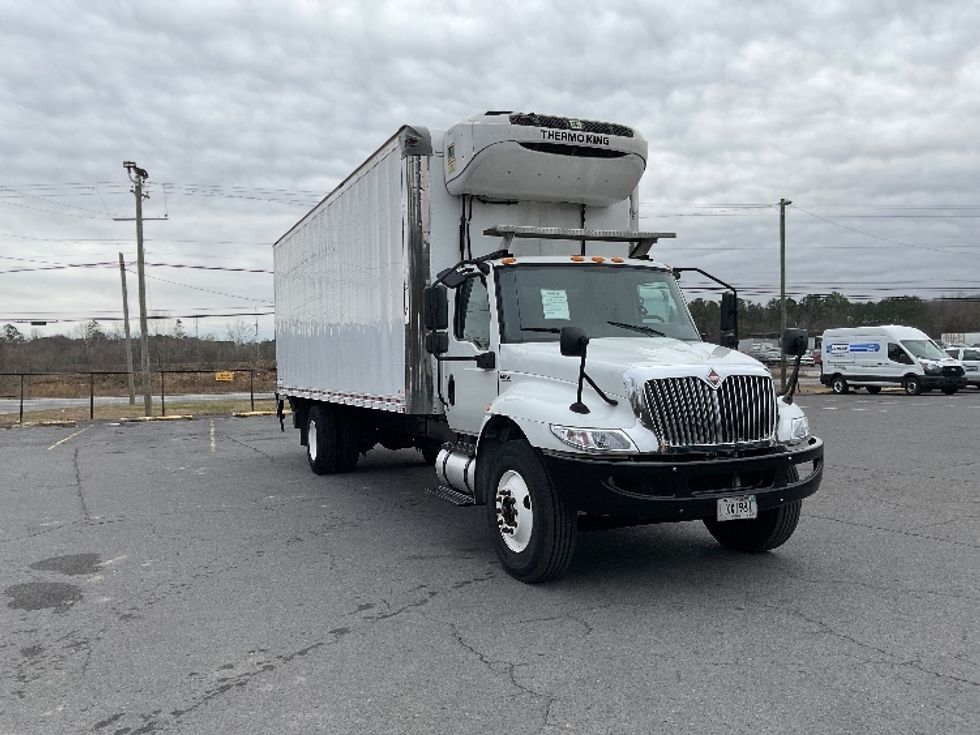Refrigerated Truck-Light and Medium Duty Trucks-International-2022-MV607-Dalton-GA-439,895\n\t\tmiles-$ 27,250 - Image 1