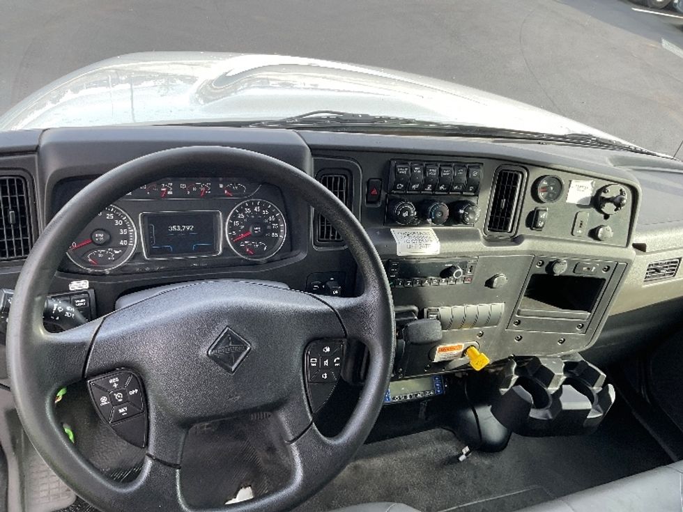 Refrigerated Truck-Light and Medium Duty Trucks-International-2022-MV607-Decatur-AL-353,791\n\t\tmiles-$ 50,750 - Image 18