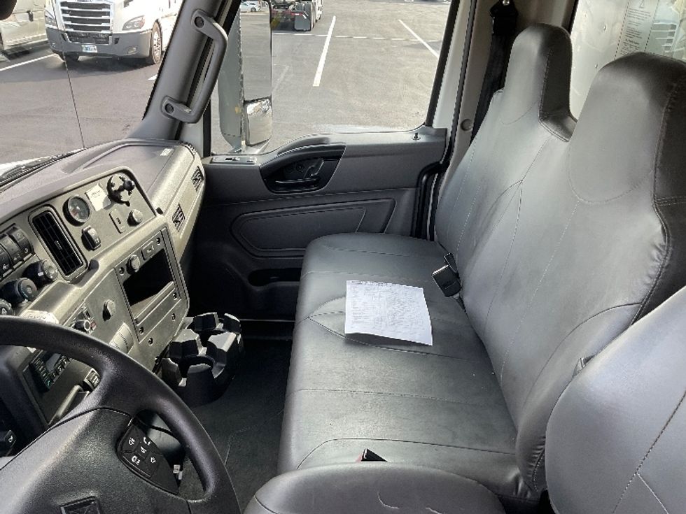 Refrigerated Truck-Light and Medium Duty Trucks-International-2022-MV607-Decatur-AL-353,791\n\t\tmiles-$ 50,750 - Image 19