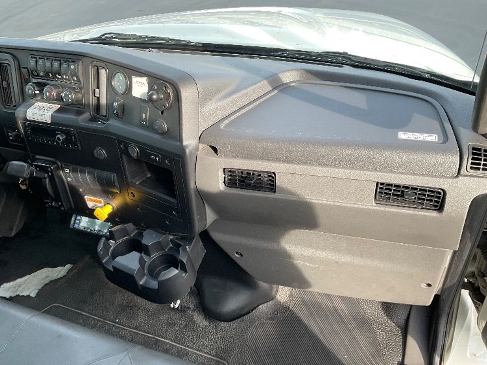 Refrigerated Truck-Light and Medium Duty Trucks-International-2022-MV607-Decatur-AL-353,791\n\t\tmiles-$ 50,750 - Image 21