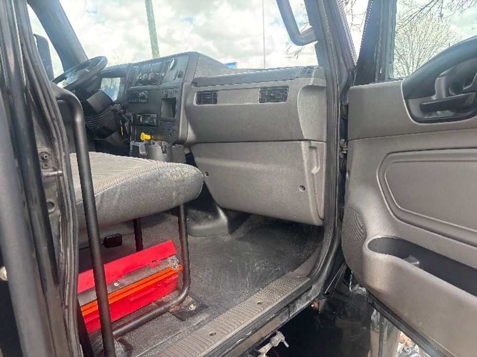 Refrigerated Truck-Light and Medium Duty Trucks-International-2022-MV607-Houston-TX-217,854\n\t\tmiles-$ 49,000 - Image 19