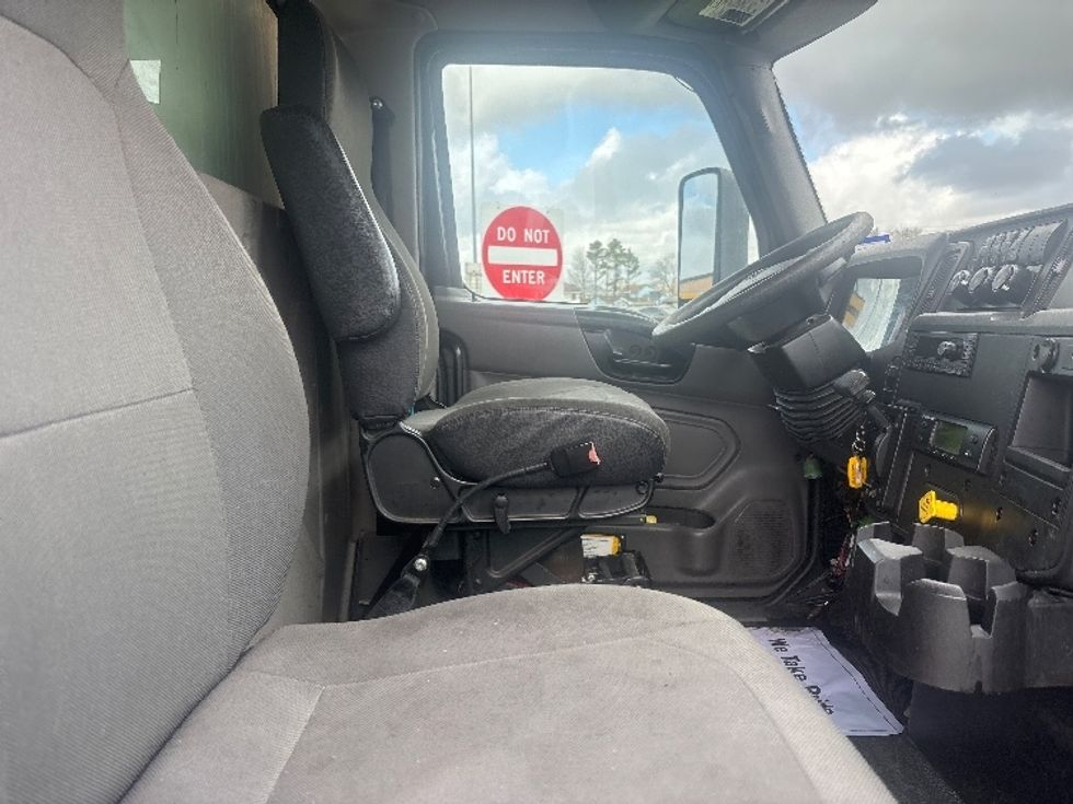 Refrigerated Truck-Light and Medium Duty Trucks-International-2022-MV607-Houston-TX-243,879\n\t\tmiles-$ 44,250 - Image 19