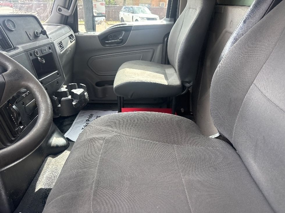 Refrigerated Truck-Light and Medium Duty Trucks-International-2022-MV607-Houston-TX-251,827\n\t\tmiles-$ 42,750 - Image 18