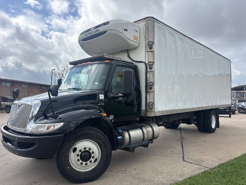 Refrigerated Truck-Light and Medium Duty Trucks-International-2022-MV607-Houston-TX-251,827\n\t\tmiles-$ 42,750 - Image 3