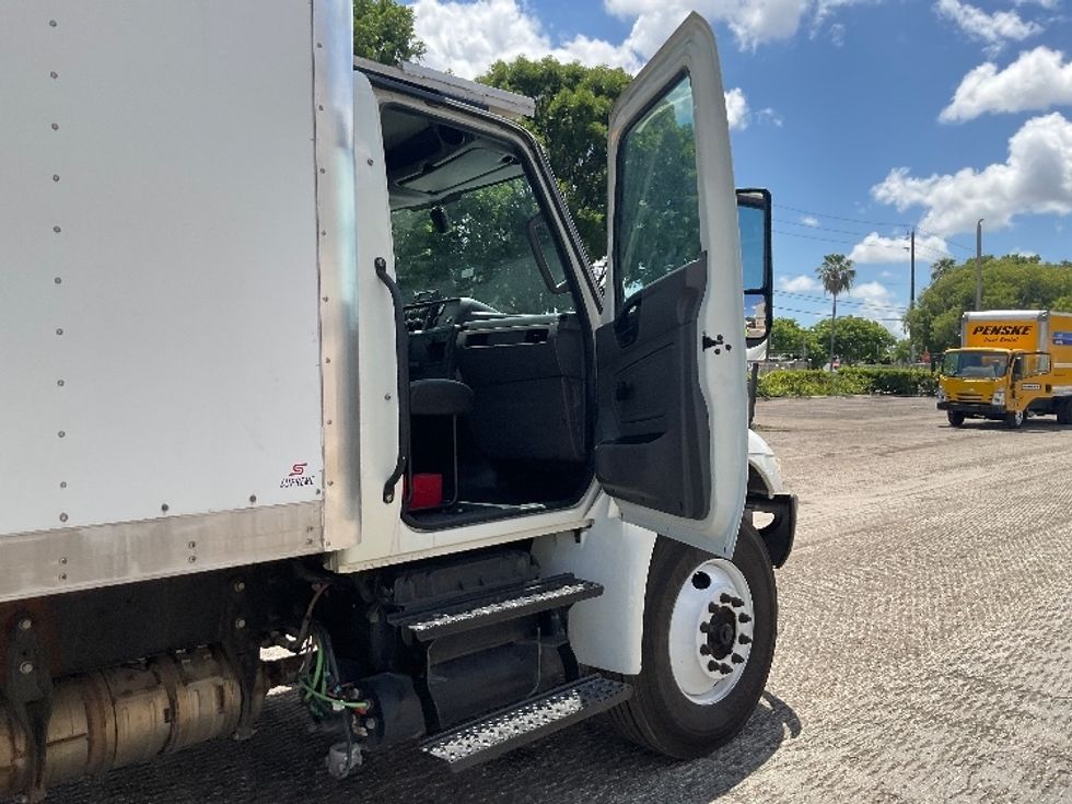 Refrigerated Truck-Light and Medium Duty Trucks-International-2022-MV607-Medley-FL-107,295\n\t\tmiles-$ 65,000 - Image 18