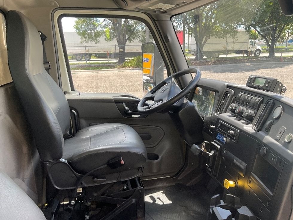 Refrigerated Truck-Light and Medium Duty Trucks-International-2022-MV607-Medley-FL-107,295\n\t\tmiles-$ 65,000 - Image 20