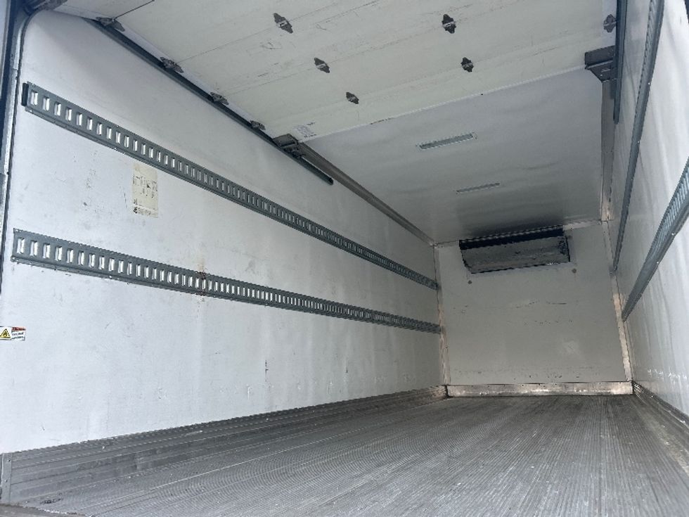 Refrigerated Truck-Light and Medium Duty Trucks-International-2022-MV607-Memphis-TN-10,459\n\t\tmiles-$ 79,500 - Image 11