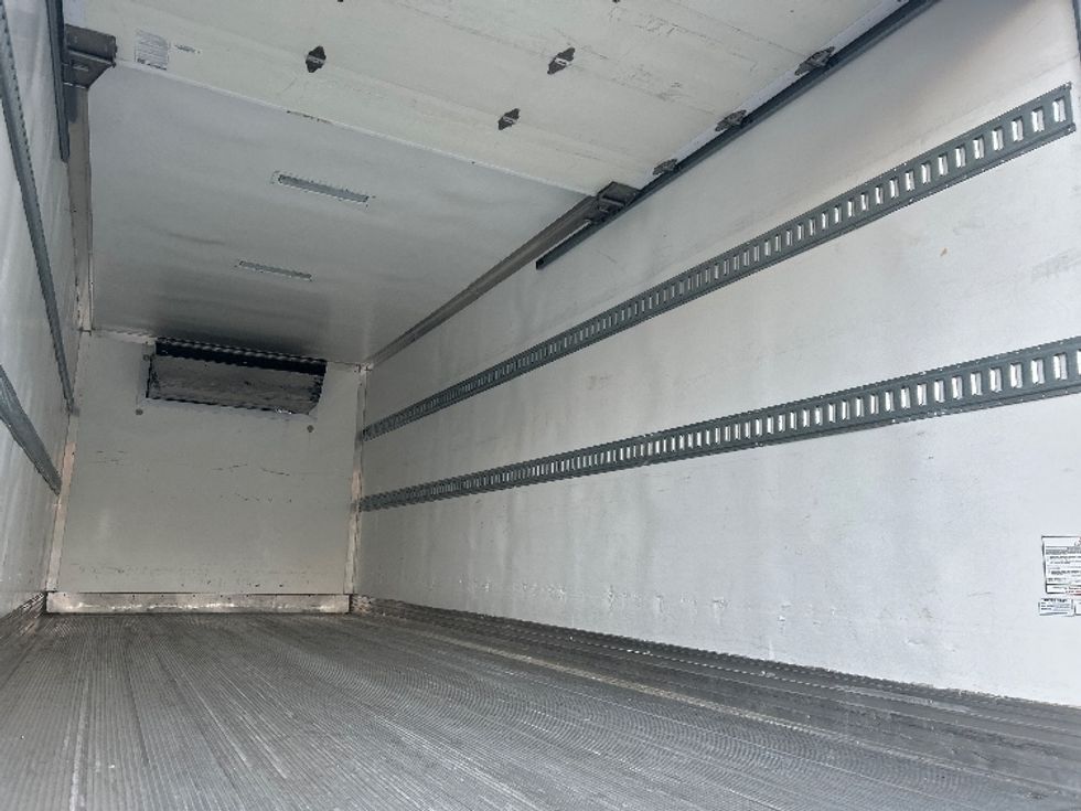 Refrigerated Truck-Light and Medium Duty Trucks-International-2022-MV607-Memphis-TN-10,459\n\t\tmiles-$ 79,500 - Image 12