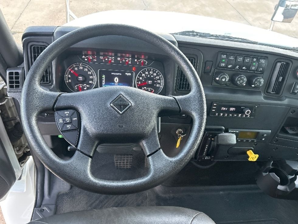 Refrigerated Truck-Light and Medium Duty Trucks-International-2022-MV607-Memphis-TN-10,459\n\t\tmiles-$ 79,500 - Image 18