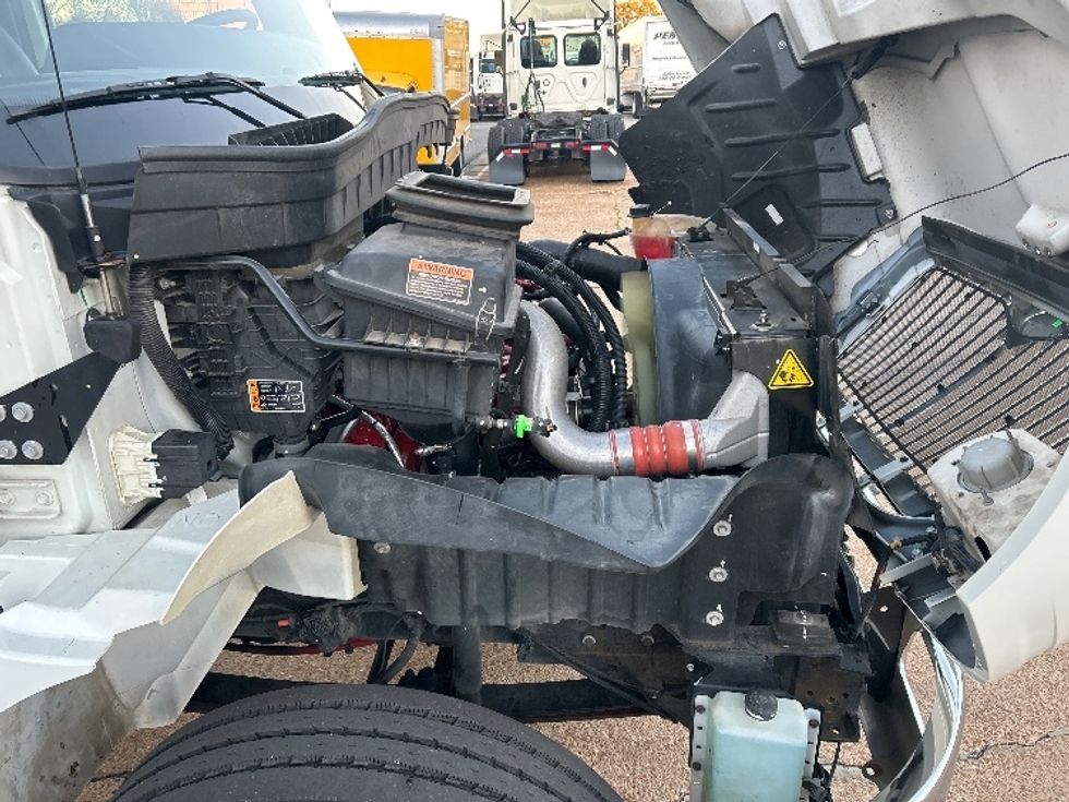 Refrigerated Truck-Light and Medium Duty Trucks-International-2022-MV607-Memphis-TN-10,459\n\t\tmiles-$ 79,500 - Image 23