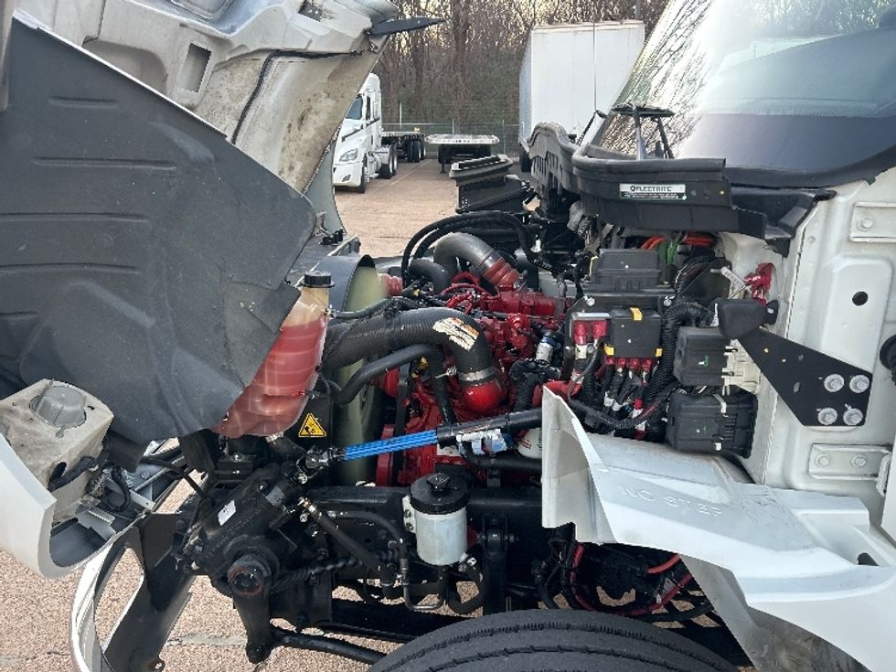 Refrigerated Truck-Light and Medium Duty Trucks-International-2022-MV607-Memphis-TN-10,459\n\t\tmiles-$ 79,500 - Image 24