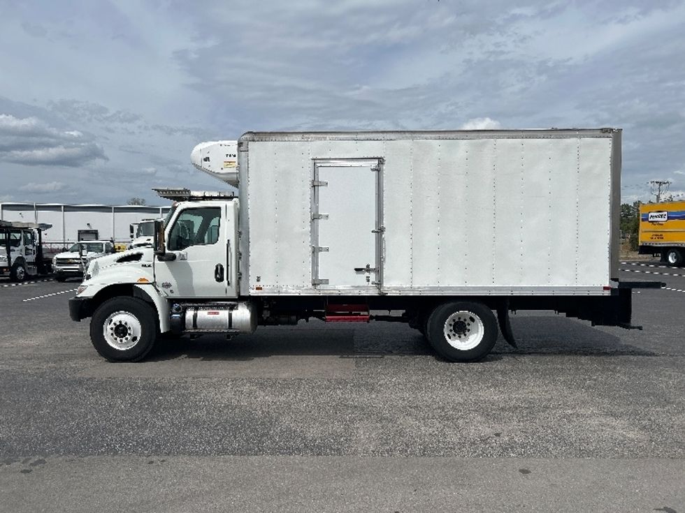 Refrigerated Truck-Light and Medium Duty Trucks-International-2022-MV607-Nashville (Mount Juliet)-TN-350,285\n\t\tmiles-$ 26,750 - Image 4