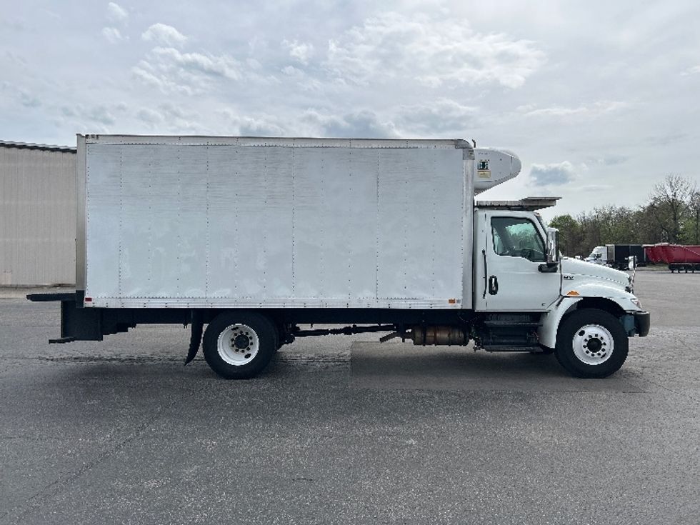 Refrigerated Truck-Light and Medium Duty Trucks-International-2022-MV607-Nashville (Mount Juliet)-TN-350,285\n\t\tmiles-$ 26,750 - Image 14