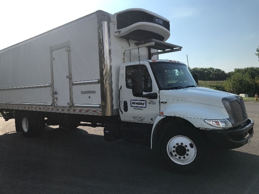 Refrigerated Truck-Light and Medium Duty Trucks-International-2022-MV607-Saint Louis-MO-258,316\n\t\tmiles-$ 51,750 - Image 1