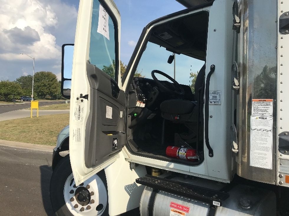 Refrigerated Truck-Light and Medium Duty Trucks-International-2022-MV607-Saint Louis-MO-258,316\n\t\tmiles-$ 51,750 - Image 16