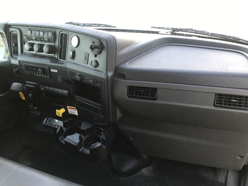 Refrigerated Truck-Light and Medium Duty Trucks-International-2022-MV607-Saint Louis-MO-258,316\n\t\tmiles-$ 51,750 - Image 21