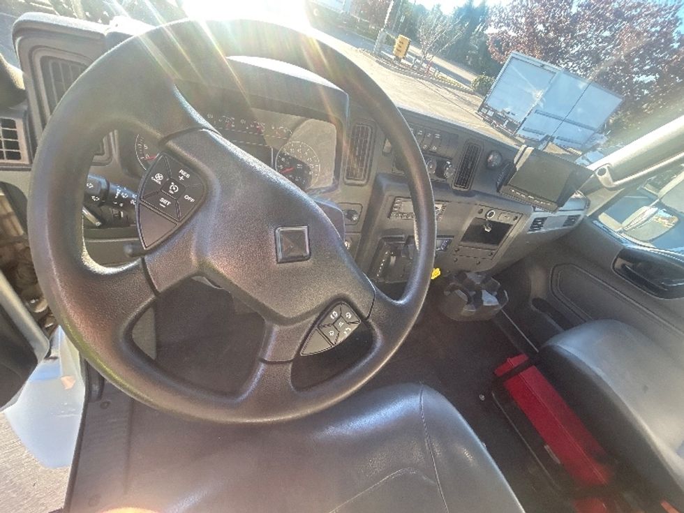 Refrigerated Truck-Light and Medium Duty Trucks-International-2022-MV607-Sun Valley-CA-116,703\n\t\tmiles-$ 67,750 - Image 18