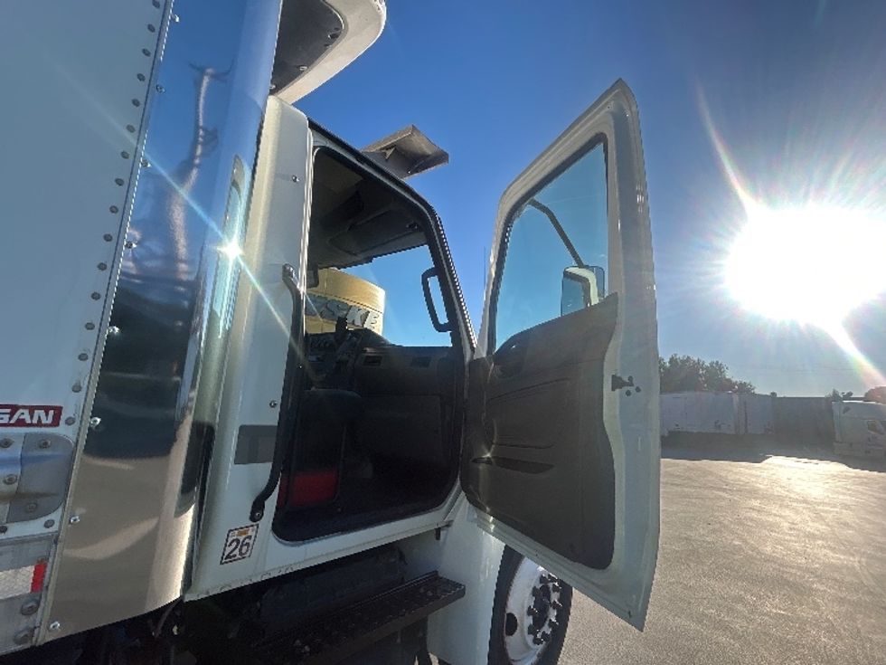 Refrigerated Truck-Light and Medium Duty Trucks-International-2022-MV607-Sun Valley-CA-116,703\n\t\tmiles-$ 67,750 - Image 20