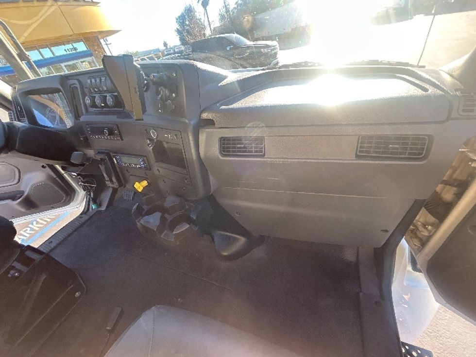 Refrigerated Truck-Light and Medium Duty Trucks-International-2022-MV607-Sun Valley-CA-116,703\n\t\tmiles-$ 67,750 - Image 21