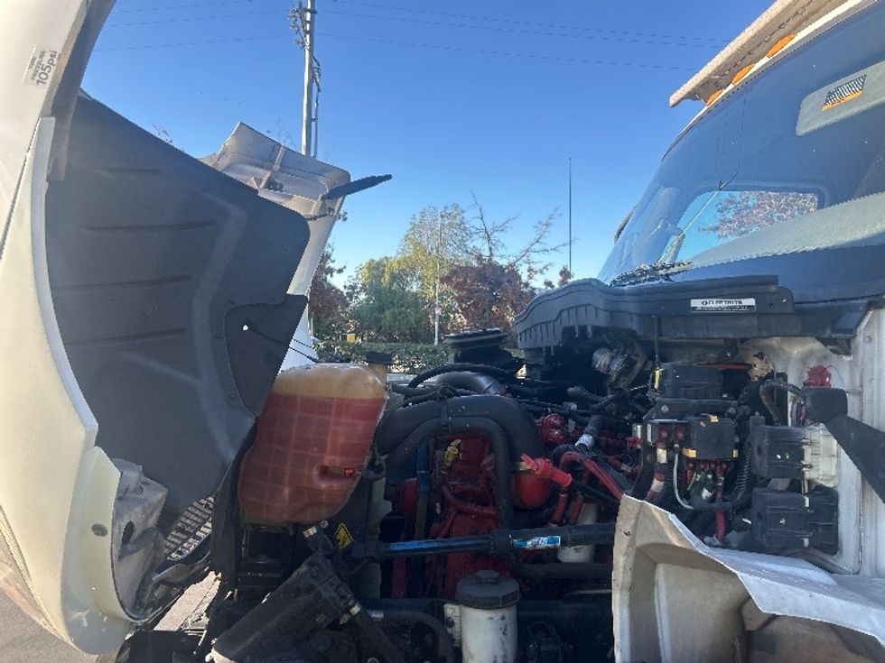 Refrigerated Truck-Light and Medium Duty Trucks-International-2022-MV607-Sun Valley-CA-116,703\n\t\tmiles-$ 67,750 - Image 24