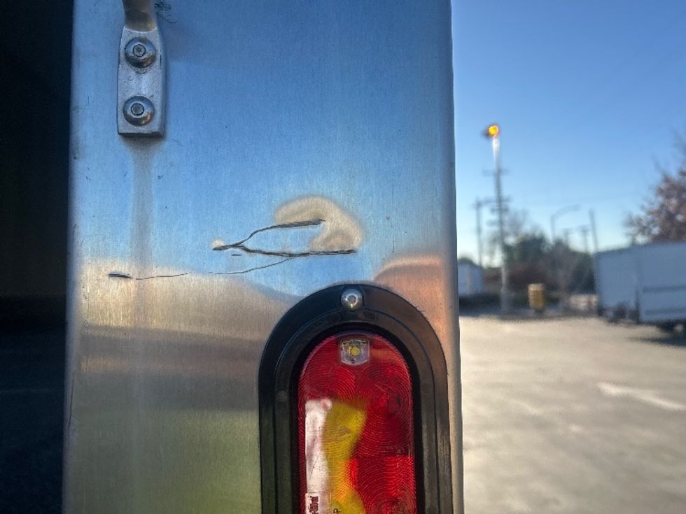 Refrigerated Truck-Light and Medium Duty Trucks-International-2022-MV607-Sun Valley-CA-116,703\n\t\tmiles-$ 67,750 - Image 27