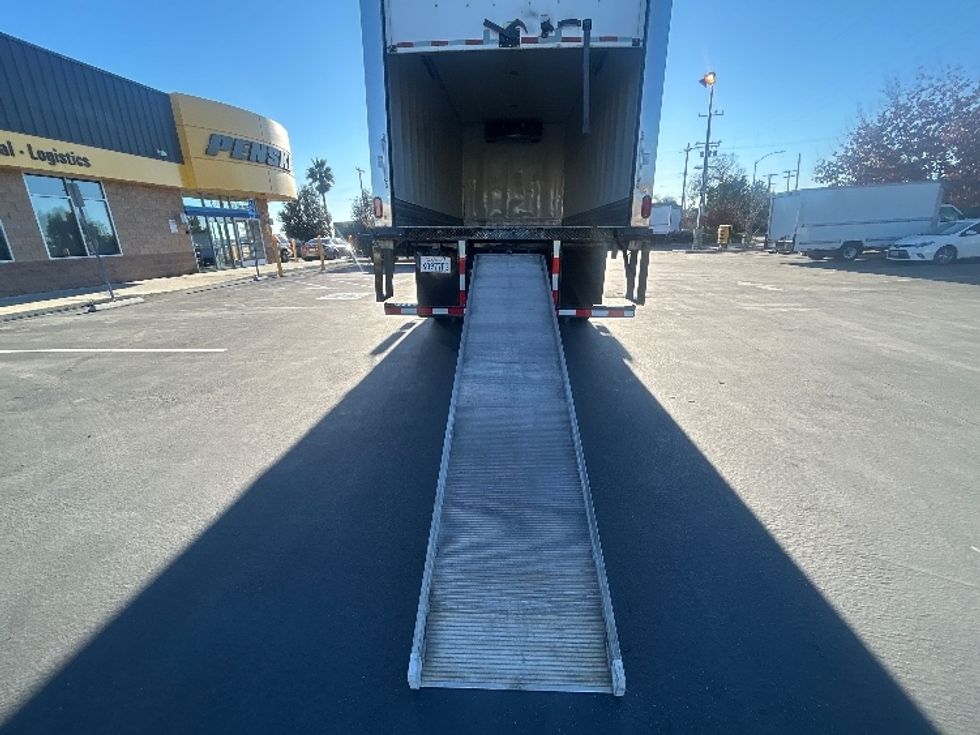 Refrigerated Truck-Light and Medium Duty Trucks-International-2022-MV607-Sun Valley-CA-116,703\n\t\tmiles-$ 67,750 - Image 9
