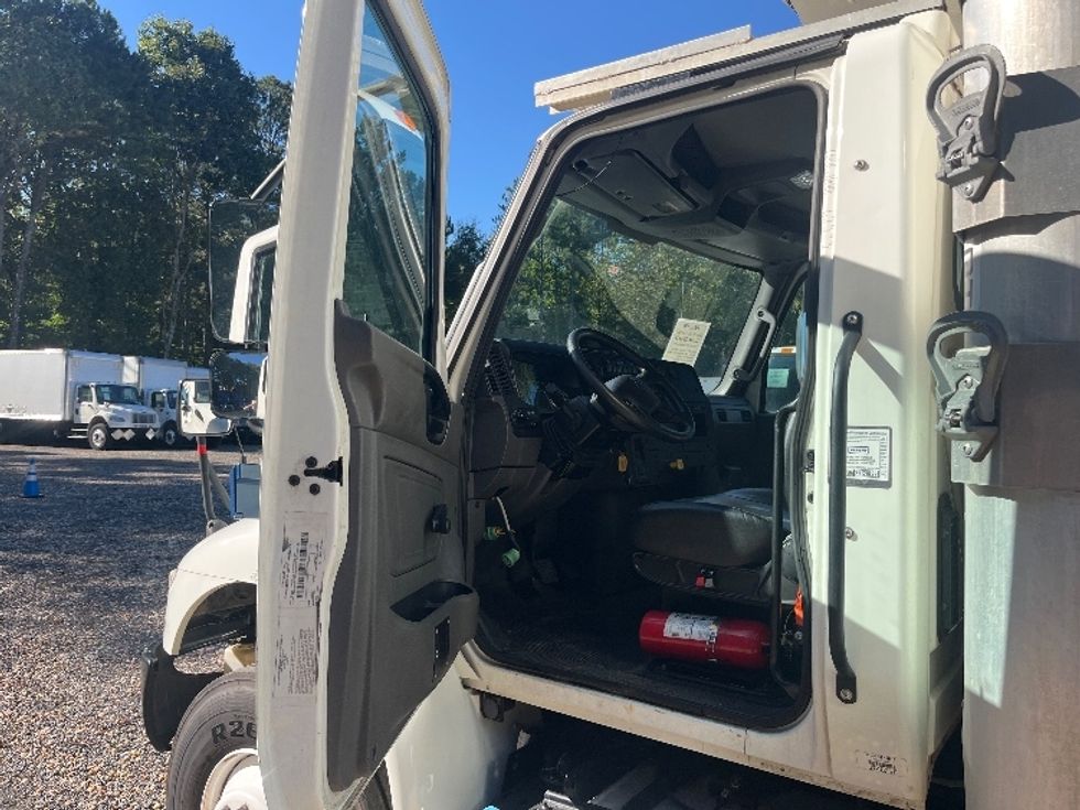 Refrigerated Truck-Light and Medium Duty Trucks-International-2022-MV607-Suwanee-GA-146,871\n\t\tmiles-$ 81,000 - Image 16