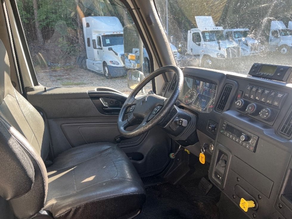 Refrigerated Truck-Light and Medium Duty Trucks-International-2022-MV607-Suwanee-GA-146,871\n\t\tmiles-$ 81,000 - Image 22