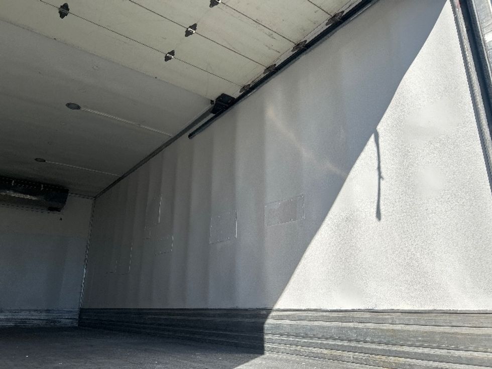 Refrigerated Truck-Light and Medium Duty Trucks-International-2022-MV607-Torrance-CA-114,357\n\t\tmiles-$ 69,000 - Image 12