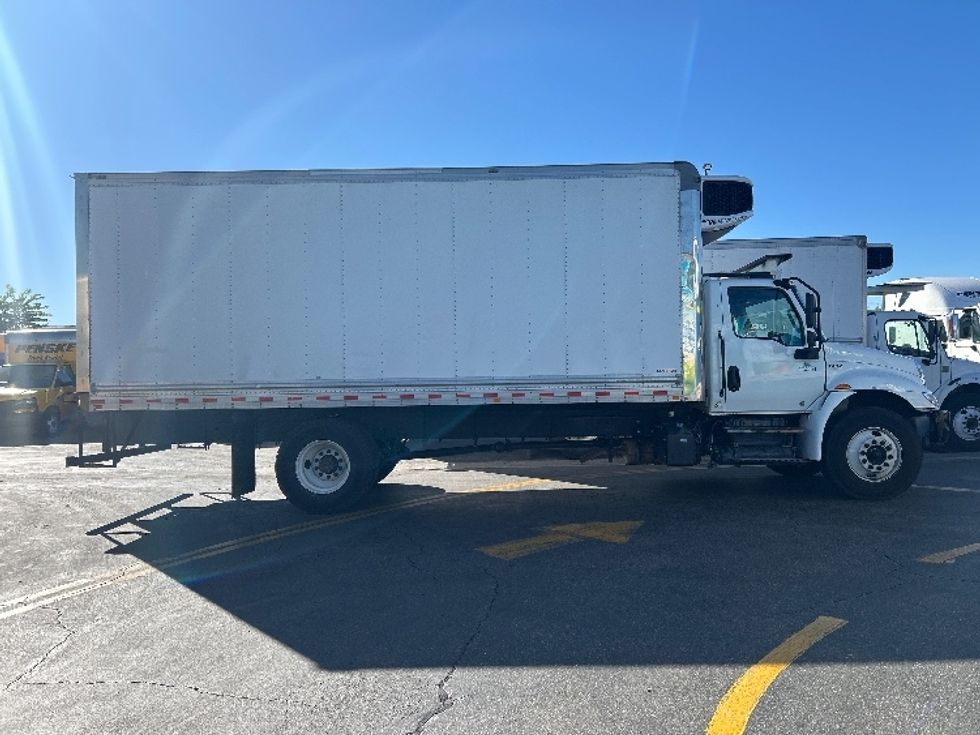 Refrigerated Truck-Light and Medium Duty Trucks-International-2022-MV607-Torrance-CA-114,357\n\t\tmiles-$ 69,000 - Image 15